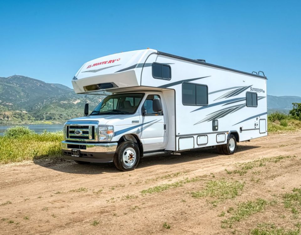 冒険を安全に楽しむ: RV バッテリーの安全に関する重要なヒント