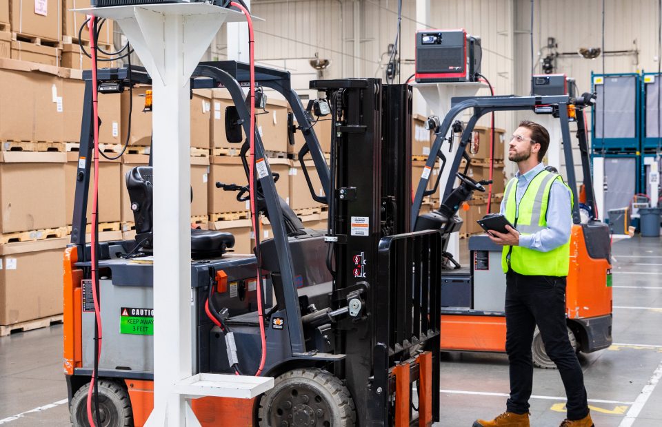 How Lithium Batteries Transform Electric Forklift Operations